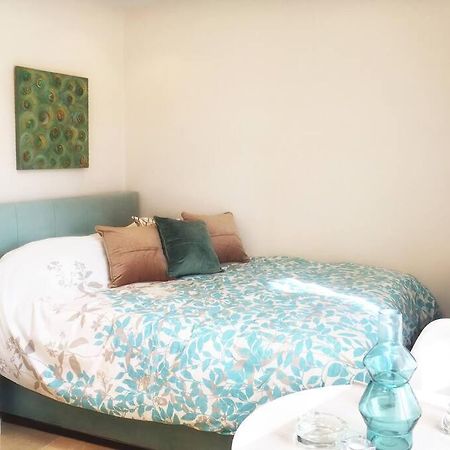 Emerald Mini Suite:Your Deluxe Studio In Kalamaria Thessaloníki Eksteriør bilde