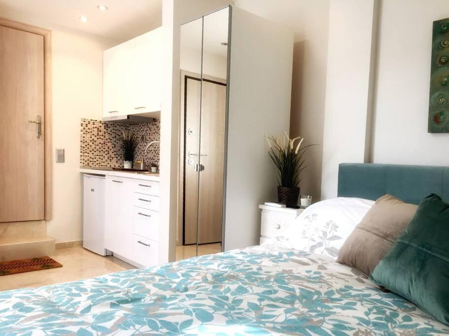 Emerald Mini Suite:Your Deluxe Studio In Kalamaria Thessaloníki Eksteriør bilde